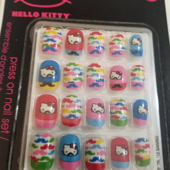 Girls Hello Kitty Press on Nails - Picture 10 of 10